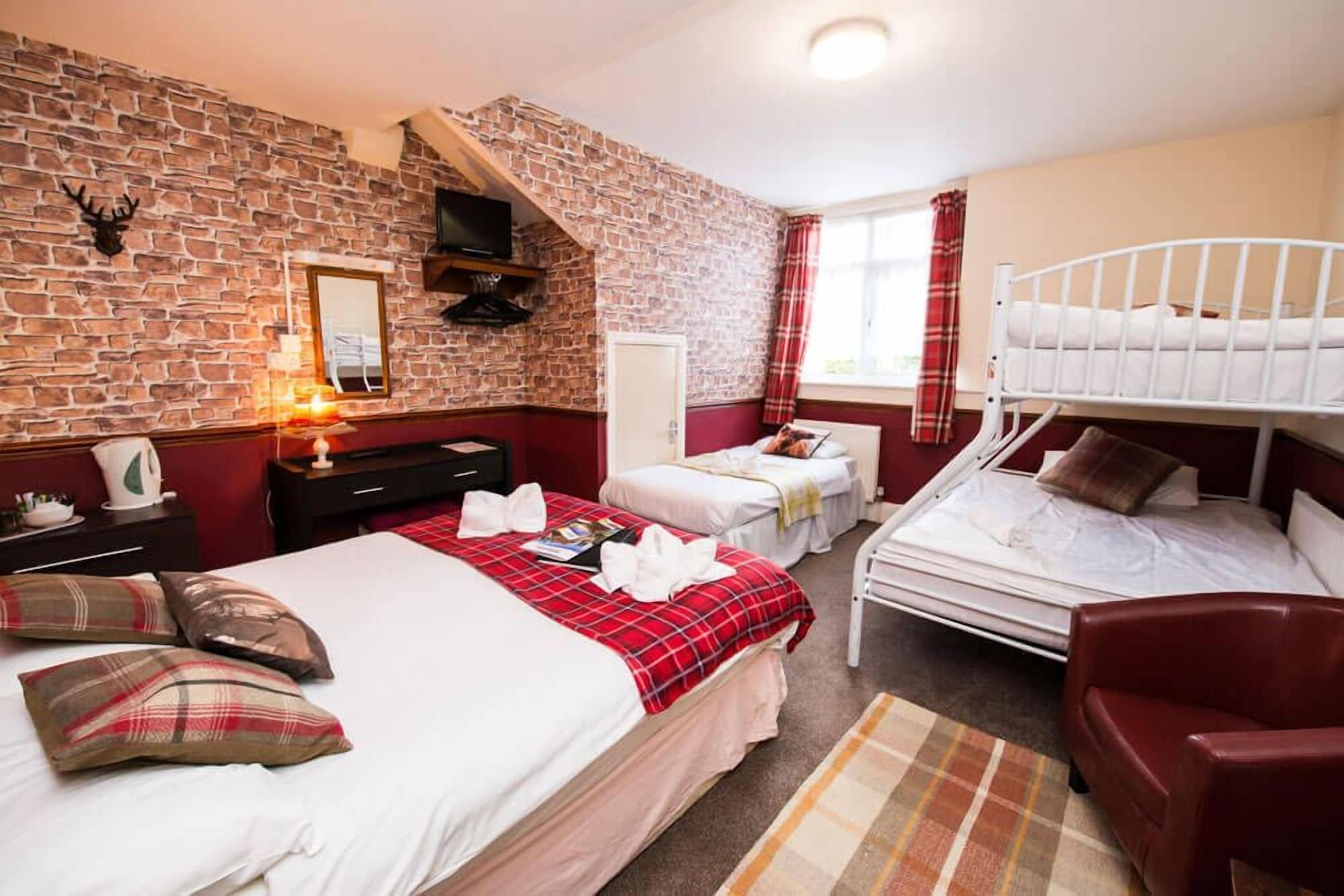 The Scarborough Travel And Holiday Lodge エクステリア 写真