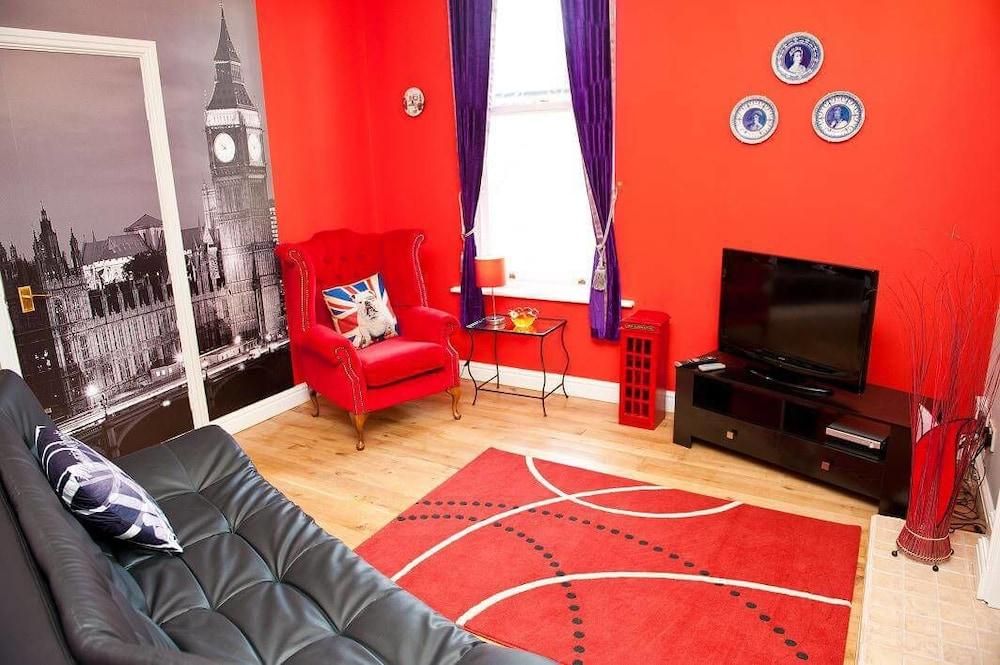 The Scarborough Travel And Holiday Lodge エクステリア 写真
