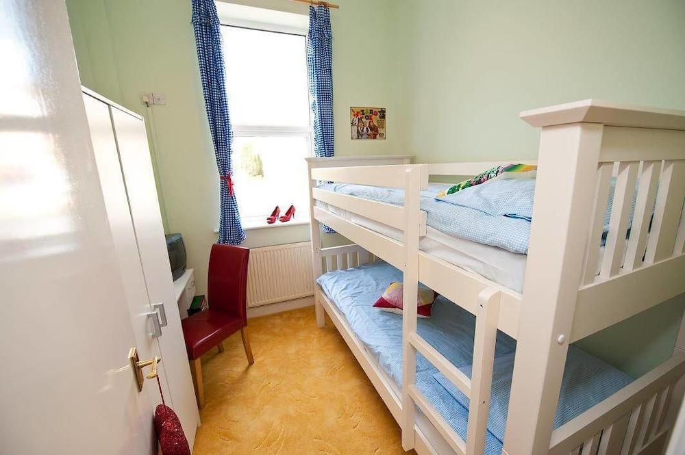 The Scarborough Travel And Holiday Lodge エクステリア 写真