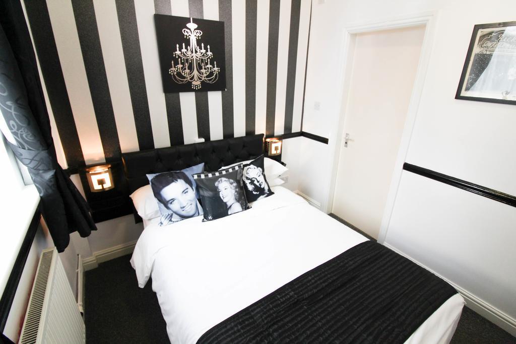 The Scarborough Travel And Holiday Lodge エクステリア 写真