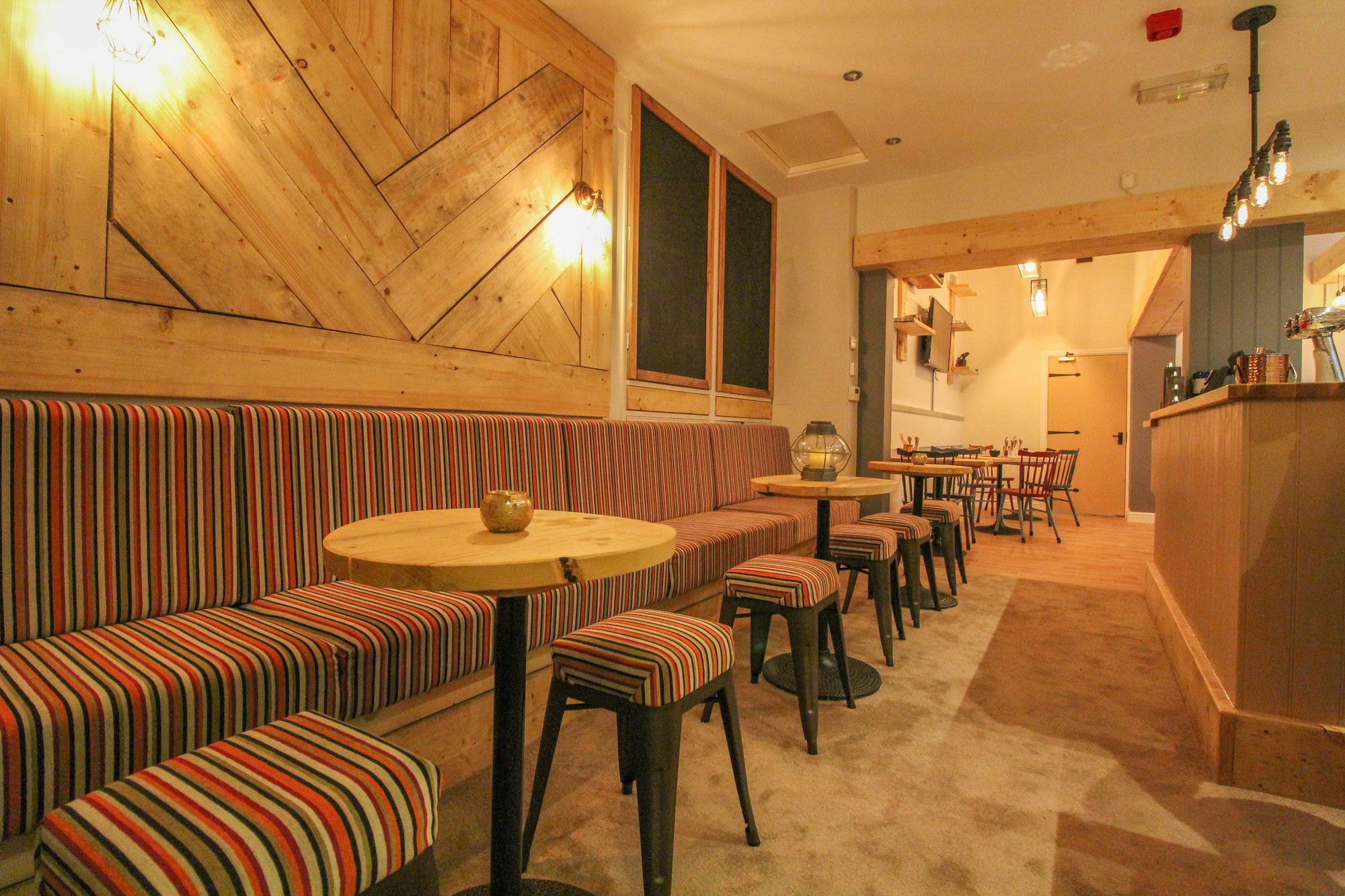 The Scarborough Travel And Holiday Lodge エクステリア 写真